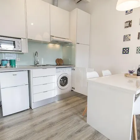 דירה Lovelystay Flat At Mouraria's Heart *