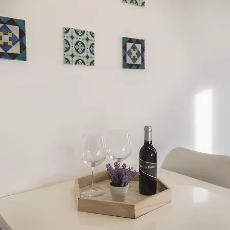Lovelystay Flat At Mouraria's Heart