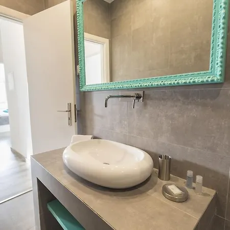 Lovelystay Flat At Mouraria's Heart ליסבון