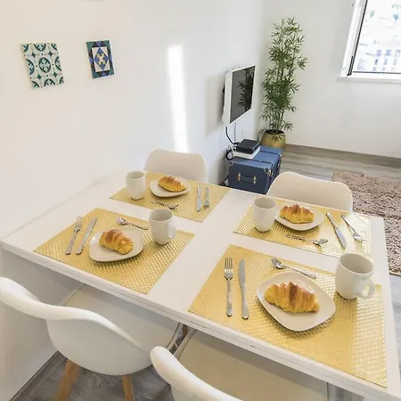Lovelystay Flat At Mouraria's Heart Lisboa